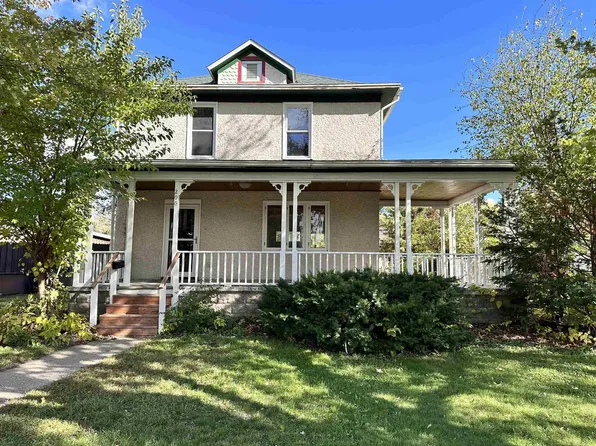 206 South Beaumont Road, Prairie Du Chien, WI 53821