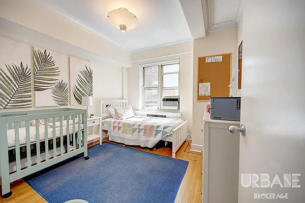 Rented by Urbane Brokerage | media 9