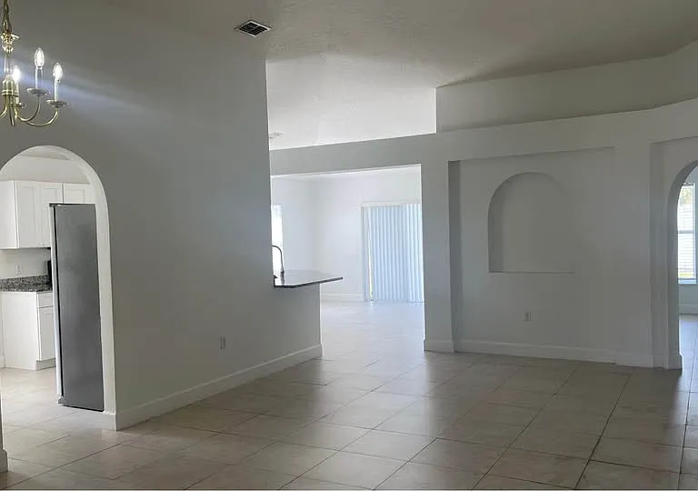 2749 Woodland Creek Loop — Photo 7