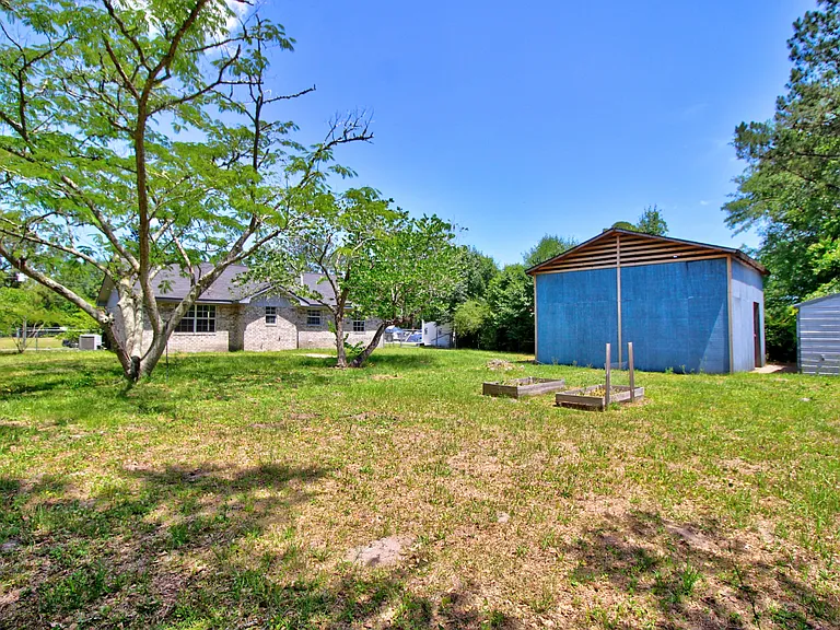 218 Sheila Dr — Photo 26