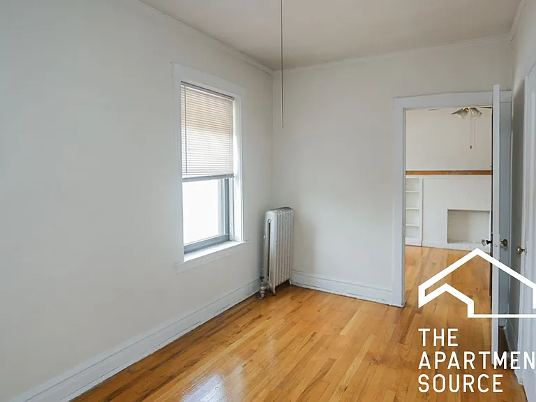 2612 W Gunnison St #2R — Photo 3