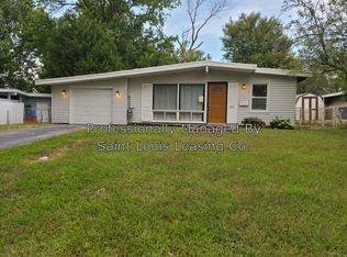 765 Saint Anthony Ln, Florissant, MO 63033