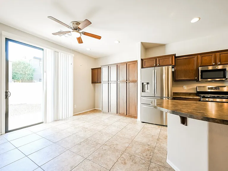 2362 W Sleepy Ranch Rd — Photo 6