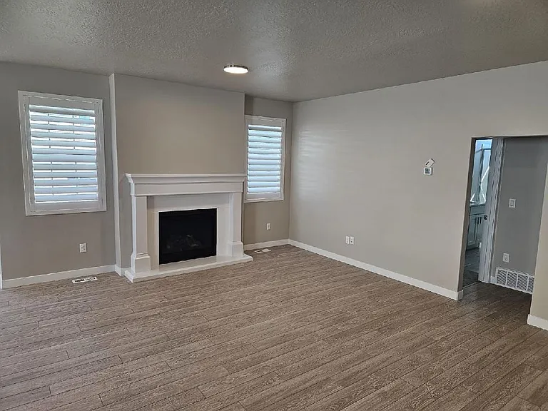 4962 W Evergreen Ln — Photo 6