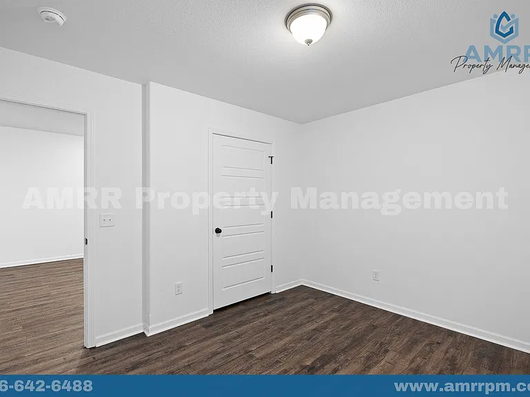 621 Short Leaf Ln — Photo 17