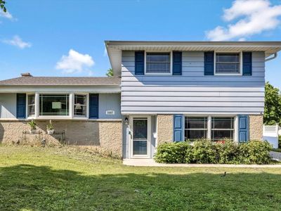 6087 Oakwood LANE WEST West, Greendale, WI, 53129