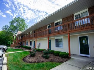 657 Oriole Ct APT 1F, Grayslake, IL