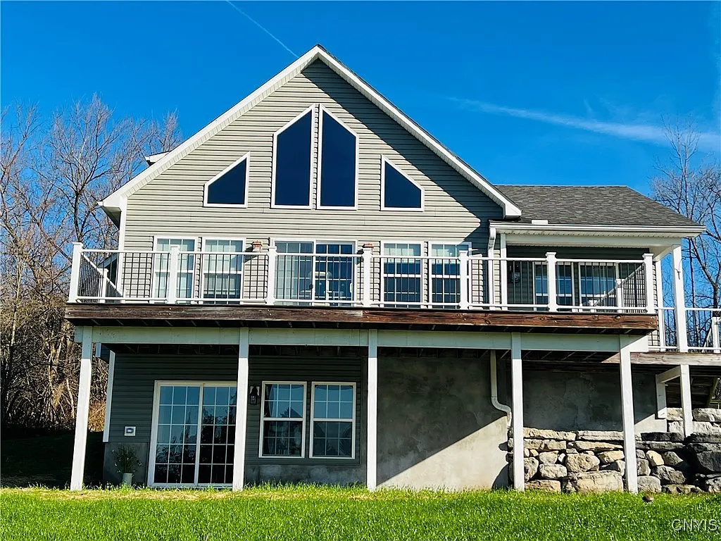 1 bed, 1.0 bath, 700 sqft, $2,495 — Photo 1