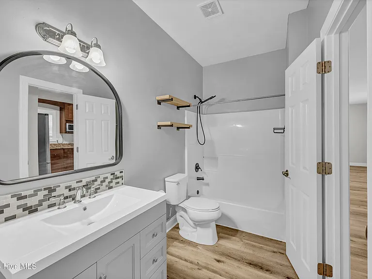 3234 Belmont Cir — Photo 13