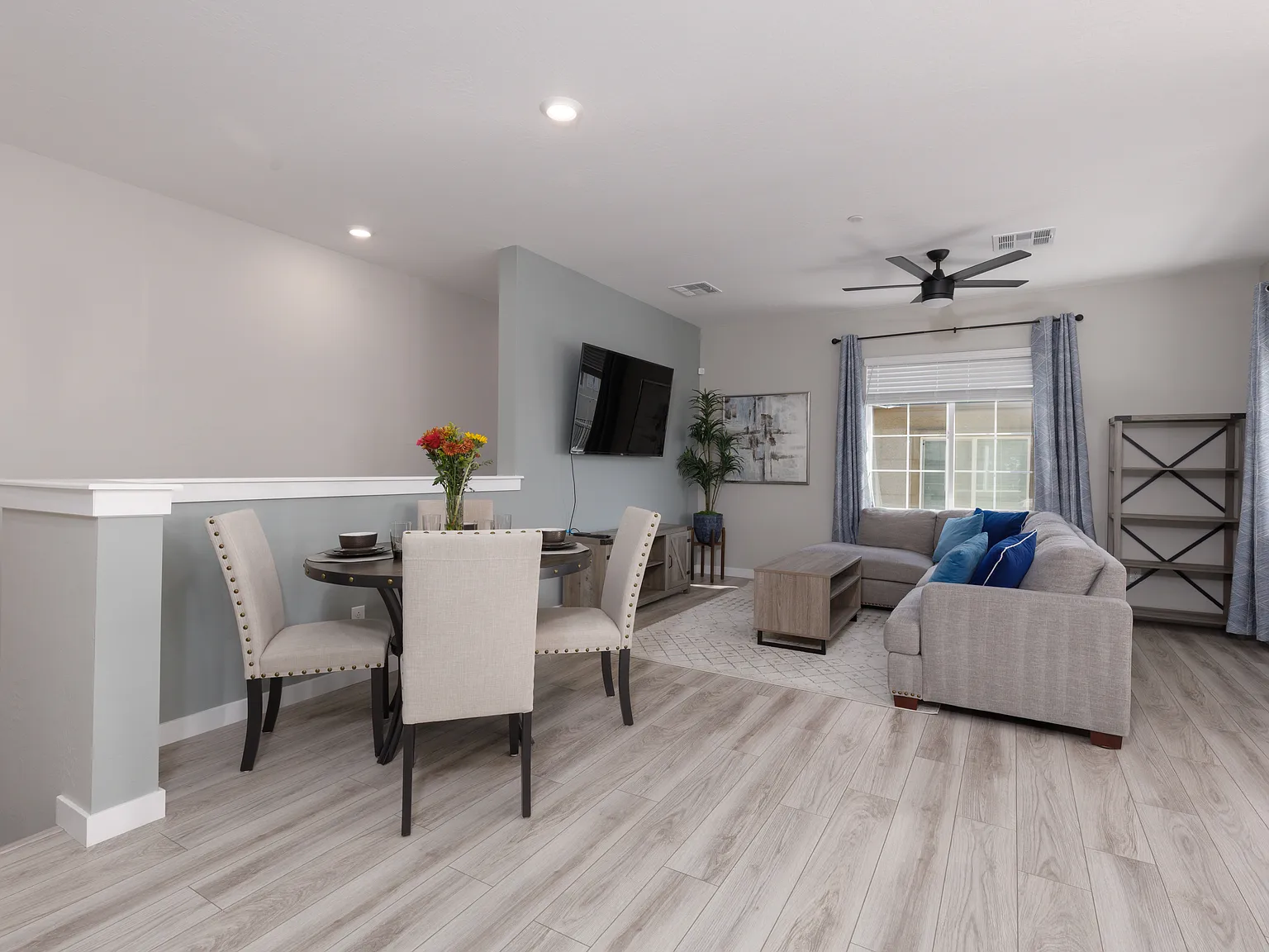2 bed, 1115 sqft, $2,695 — Photo 4
