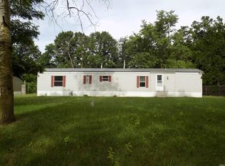 52755 Yorkshire Dr, Middlebury, IN 46540