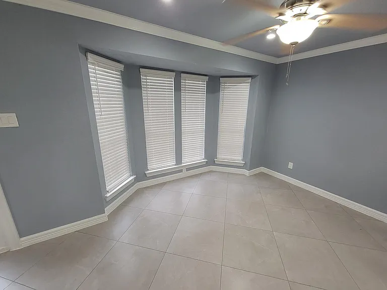 731 Heathgate Dr — Photo 12