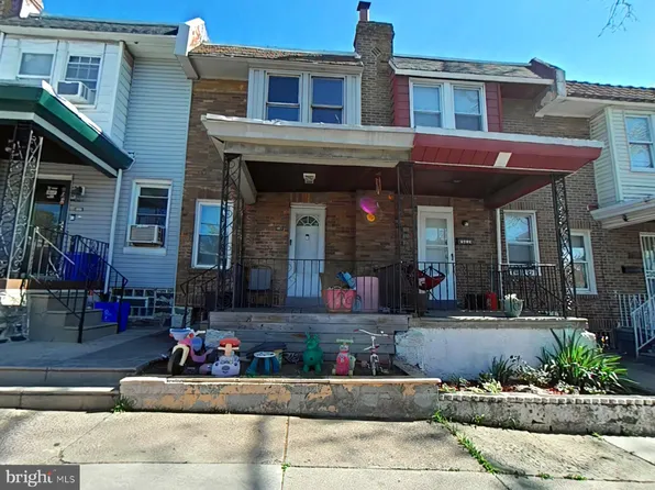 1817 Wakeling St, Philadelphia, PA 19124