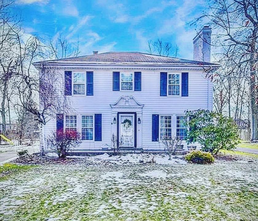 1st image of 247 Wildwood Dr #2