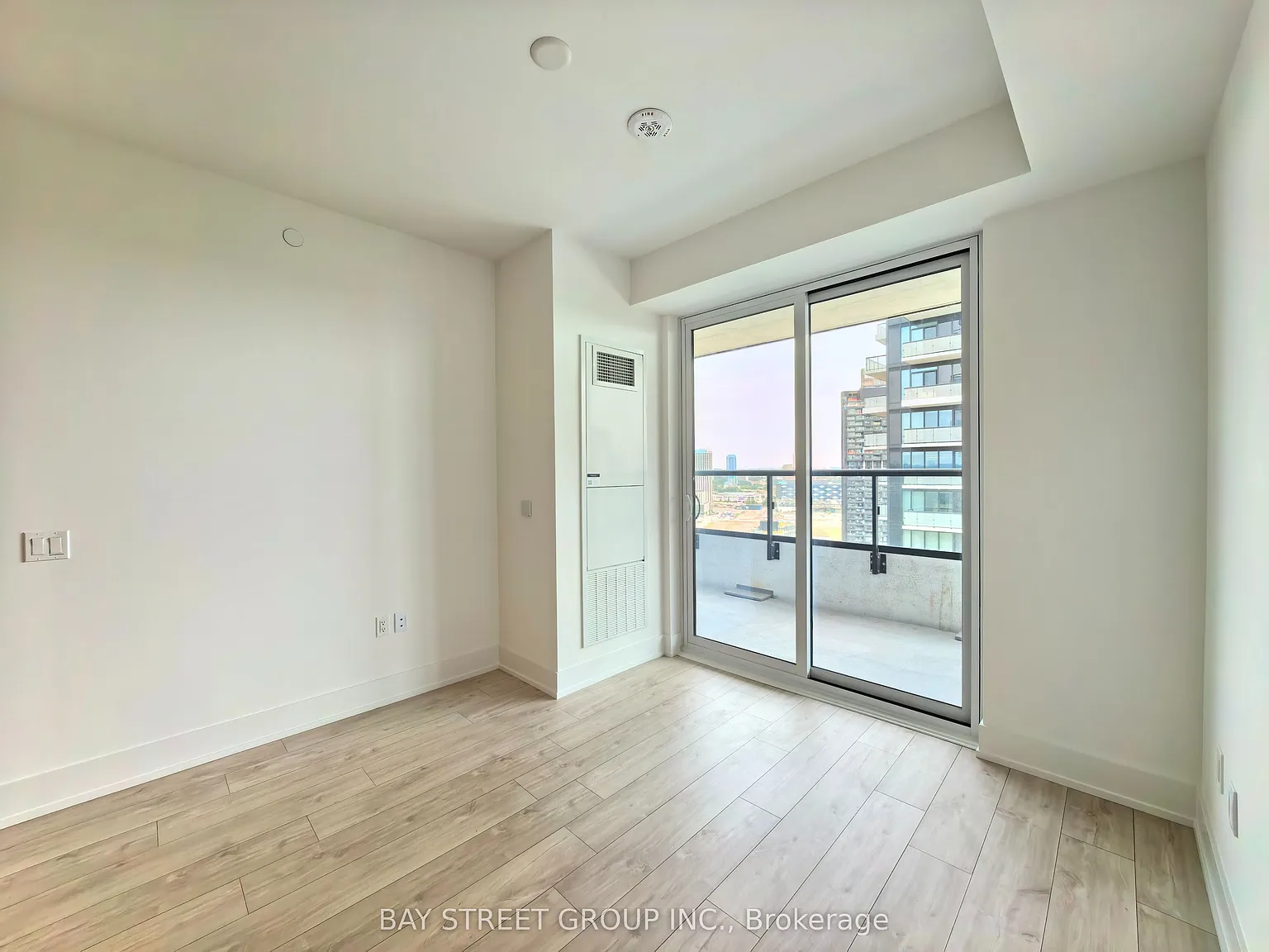 1 bed, $2,099 — Photo 4