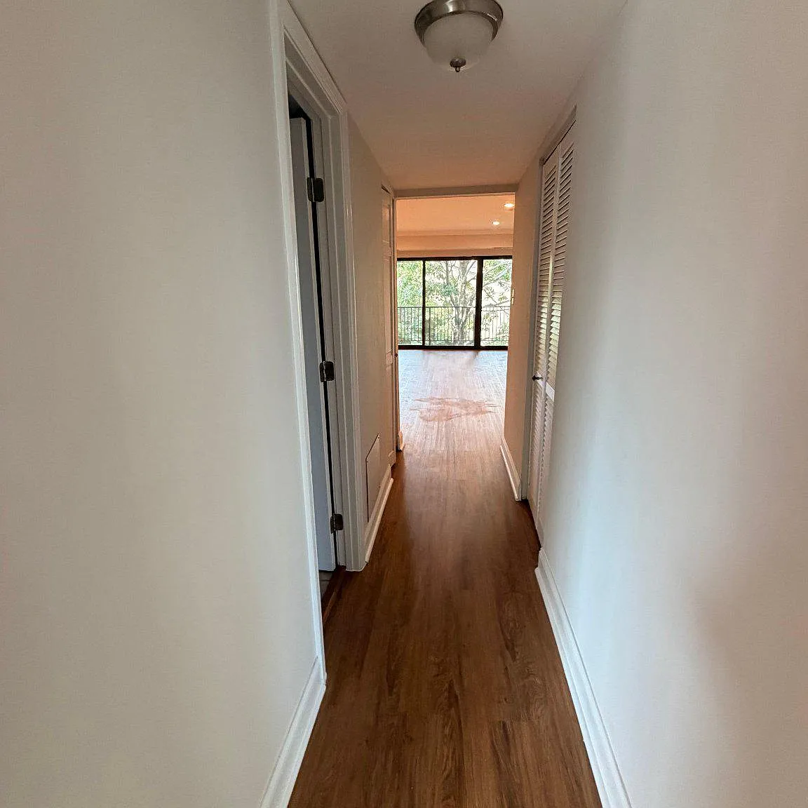 2 bed, 2.0 bath, 1053 sqft, $2,450 — Photo 2