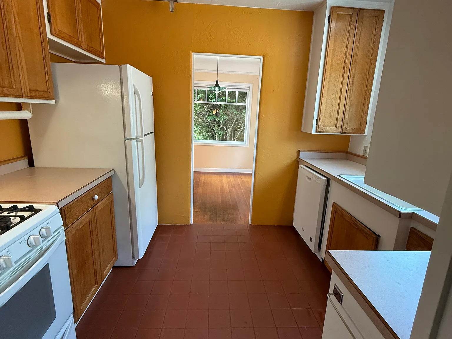 2 bed, 865 sqft, $3,700 — Photo 4