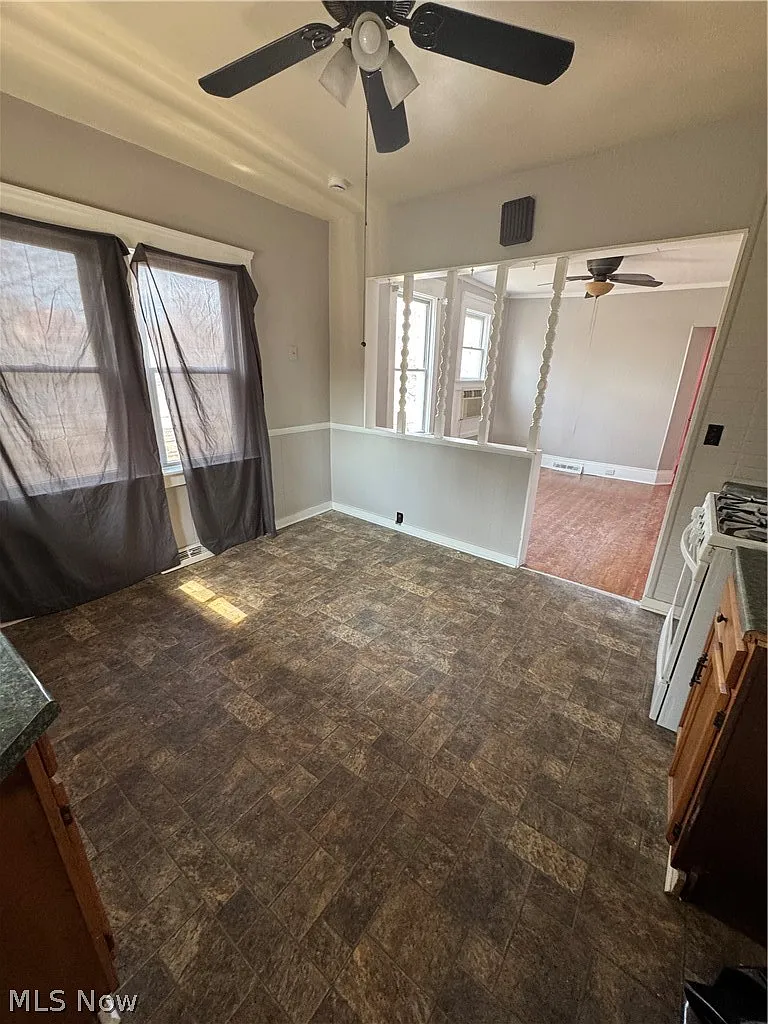 2 bed, $1,100 — Photo 3
