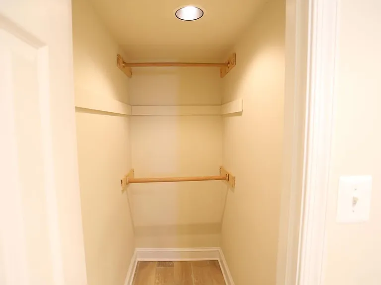 Walk-in closet