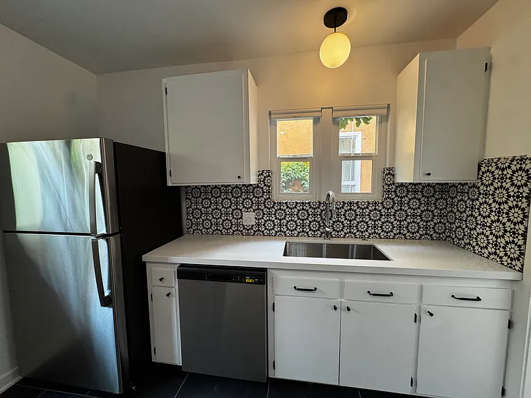 2125 Las Colinas Ave #2125 — Photo 4