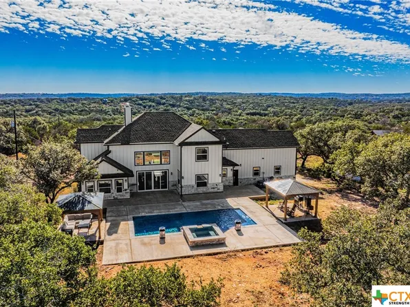 889 Brock Hollow Dr, Johnson City, TX 78636