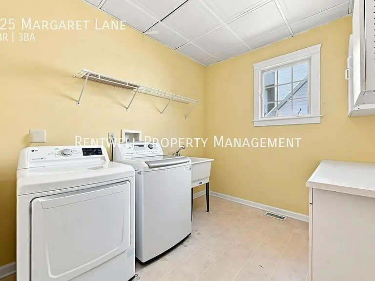 125 Margaret Ln — Photo 16