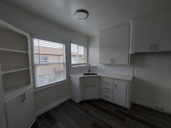 2nd image of 2160-2178 N Magnolia Ave #2176