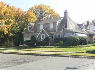 59 Davis St, Freeport, NY 11520