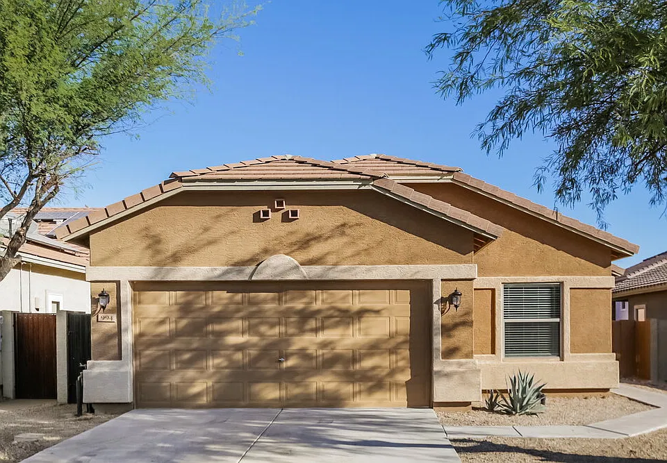 994 W Oak Tree Ln