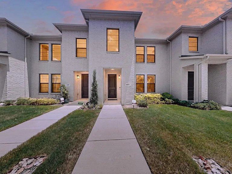 605 Friendswood Dr — Photo 18