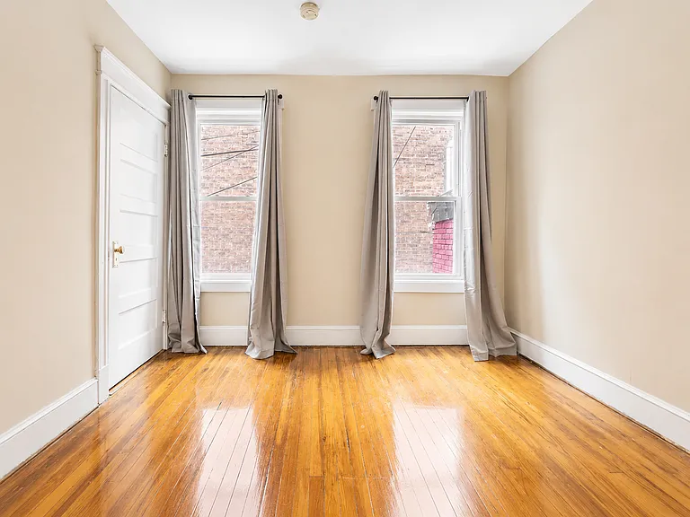 2626 11th St NW #TOP — Photo 3