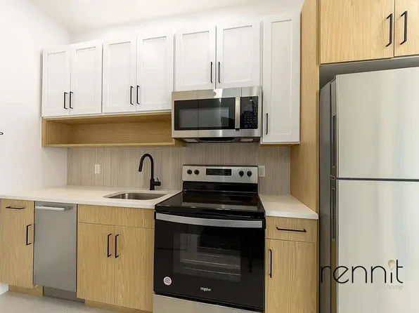 1038 Jefferson Avenue image 3 of 25