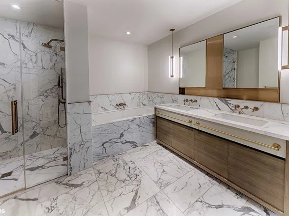 305 East 51st Street image 5 of 13