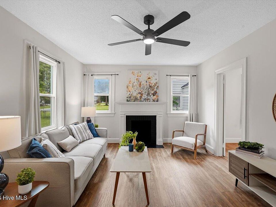 1st image of 1313 Maple Street