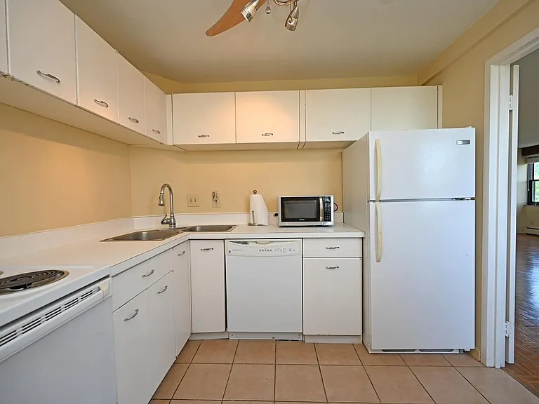 1815 William Howard Taft Rd #705 — Photo 10
