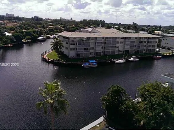 401 Golden Isles Dr APT 509, Hallandale, FL 33009