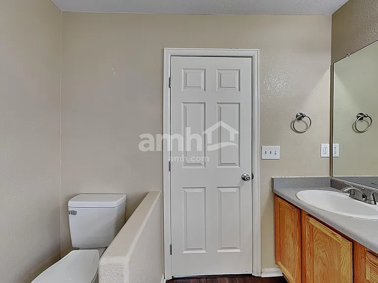 19052 E 53rd Ave — Photo 14