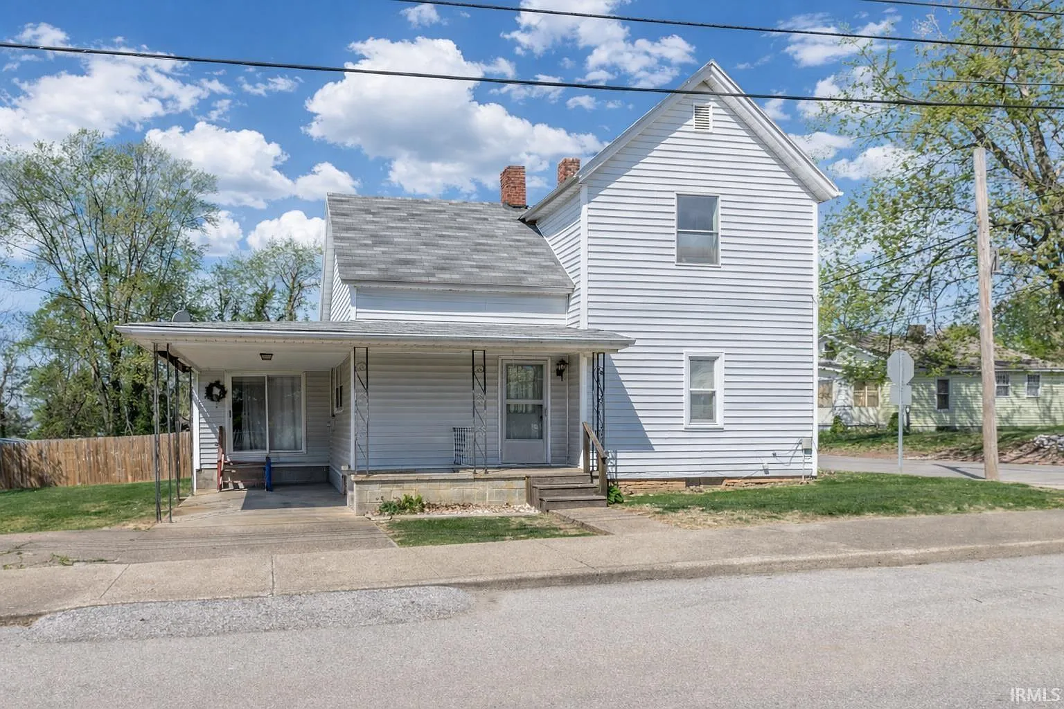 321 E Chestnut St photo 1