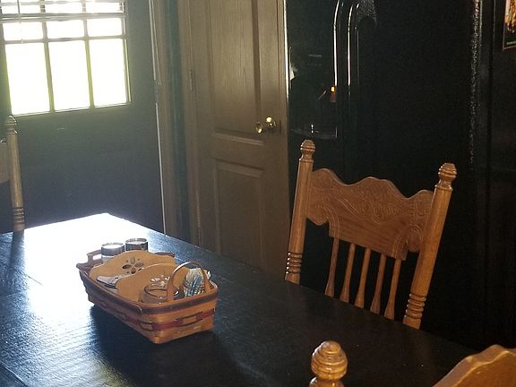 5th image of 139 Autumn Dr