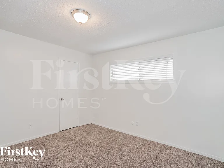 26218 Maplewood Dr — Photo 12