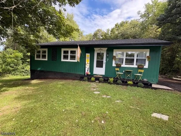 7 Fox Hill Dr, Franklin Boro, NJ 07416