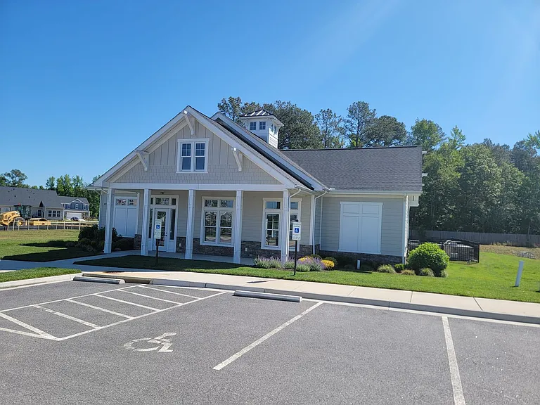 642 Brookwood Glen Ter #B — Photo 39