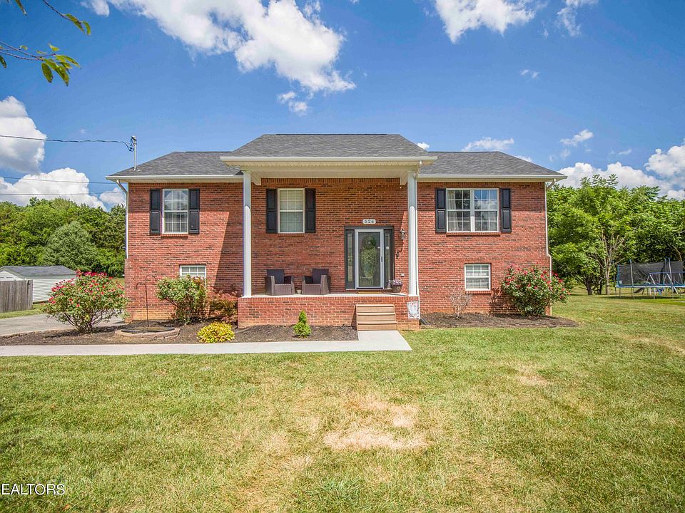 1st image of 526 Academy Dr