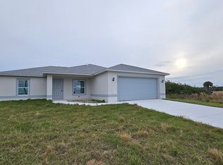 9077 Bamboo Cir, Labelle, FL 33935