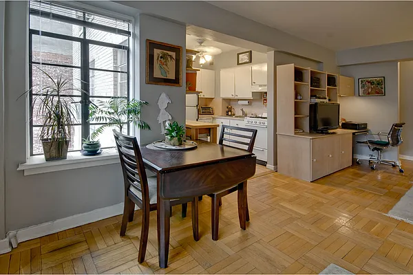 Sold by Stribling | media 19