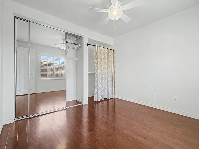 2435 Cordoba Bluff Ct — Photo 18