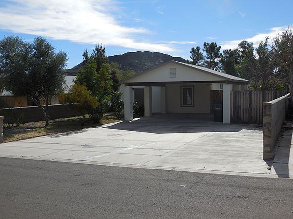 2nd image of 1541 E Sunnyside Dr
