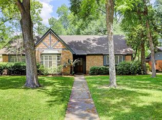 8730 Cedarspur Dr, Houston, TX 77055