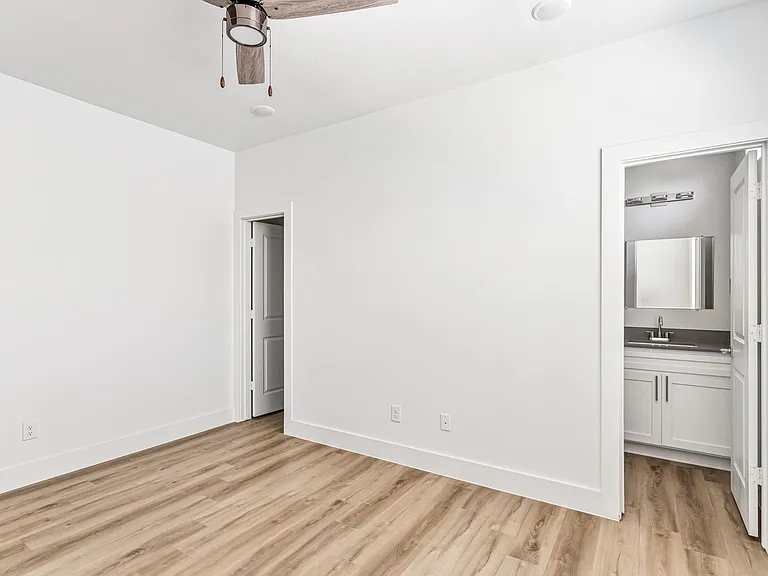 2505 Benbrook Blvd #504 — Photo 20