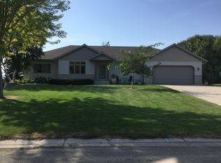 3503 Eagle Ridge Dr W, Willmar, MN 56201